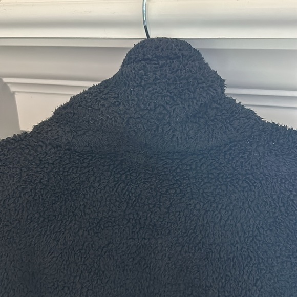 athleta fuzzy 1/4 zip - Picture 5 of 5